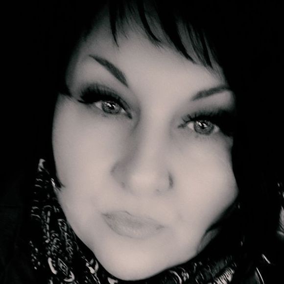 Meet your Posher, Lorrie - Picture 1 of 1